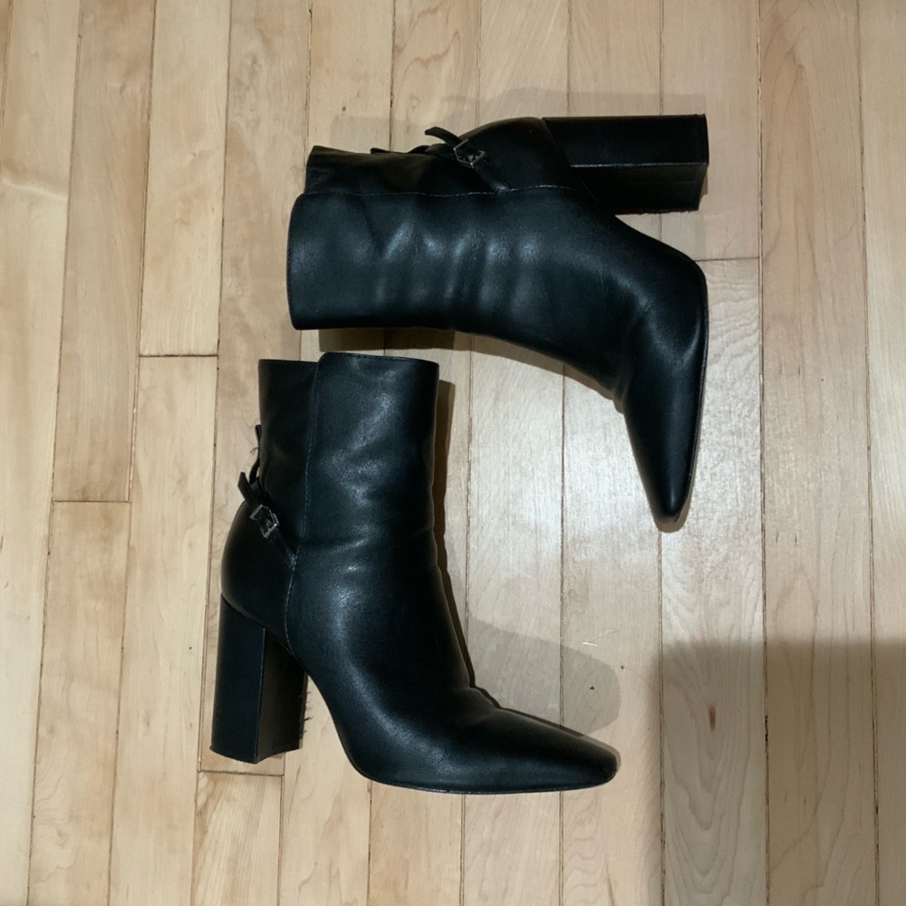 Heel boots